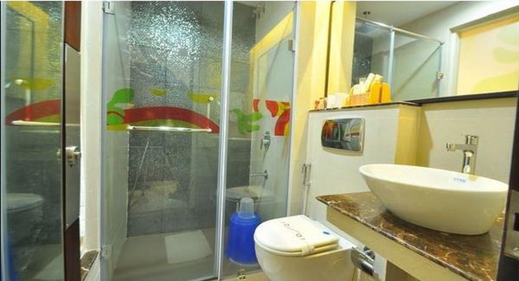 Bth Sarovaram Kochi Bilik gambar