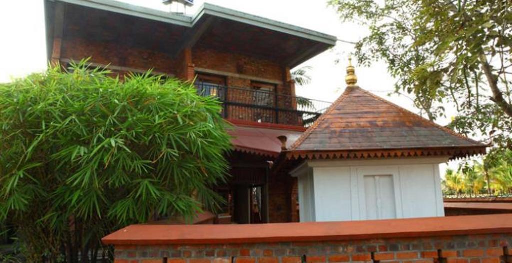 Bth Sarovaram Kochi Luaran gambar