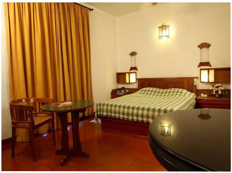 Bth Sarovaram Kochi Luaran gambar