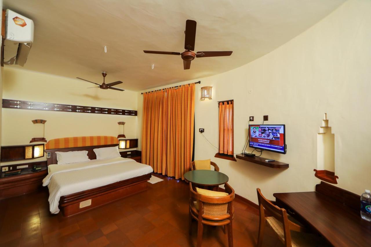 Bth Sarovaram Kochi Luaran gambar